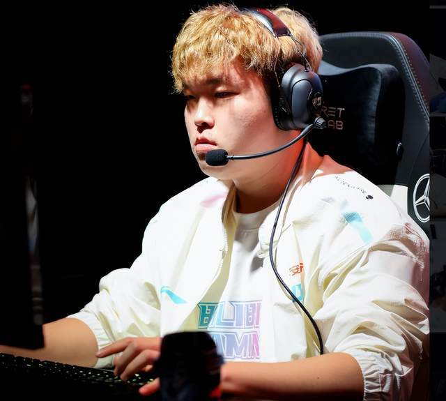 他们通过自 他们通过自